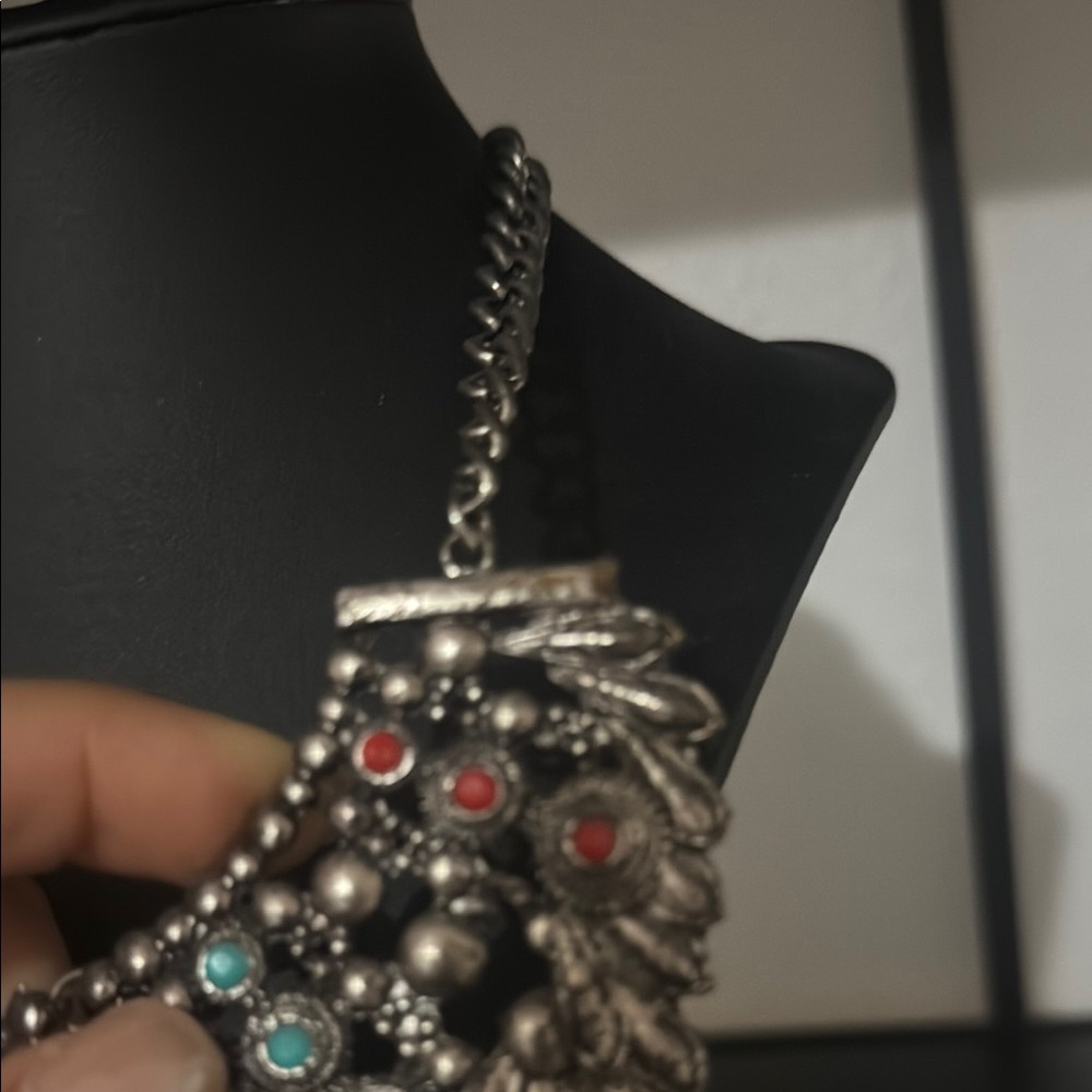 Statement Necklace - Picture 3 of 9